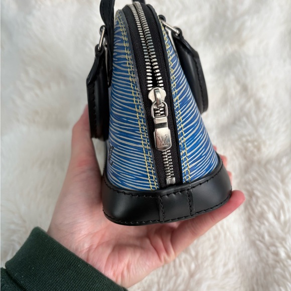 Louis Vuitton Limited Edition Nano Alma - Picture 3 of 6